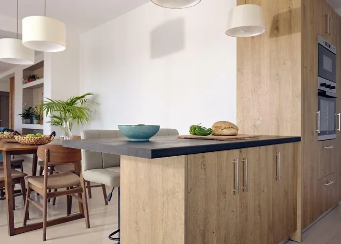 فيلة Artemis - Spectacular Views & Ideal For Large Groups, By Zantewize