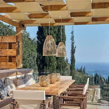 Artemis - Spectacular Views & Ideal For Large Groups, By Zantewize Villa