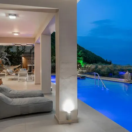 Artemis - Spectacular Views & Ideal For Large Groups, By Zantewize Villa *
