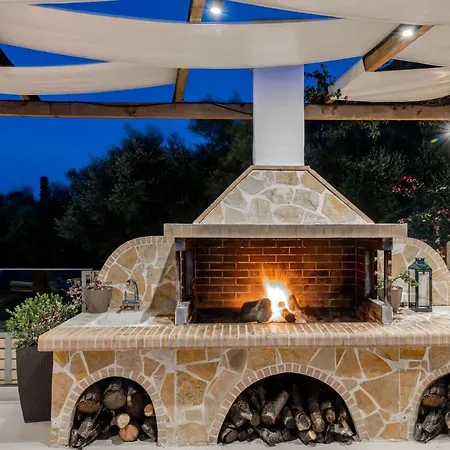 Artemis - Spectacular Views & Ideal For Large Groups, By Zantewize فيلة