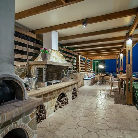 Artemis - Spectacular Views & Ideal For Large Groups, By Zantewize * Khartáta