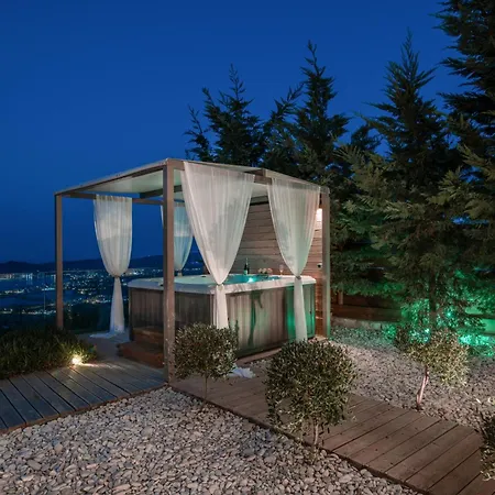 Artemis - Spectacular Views & Ideal For Large Groups, By Zantewize