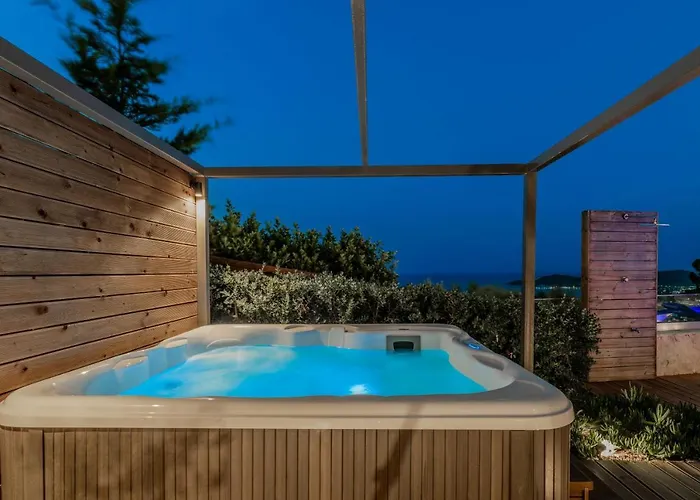Villa Artemis - Spectacular Views & Ideal For Large Groups, By Zantewize