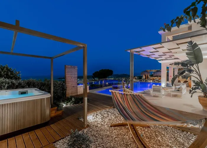 Artemis - Spectacular Views & Ideal For Large Groups, By Zantewize Villa Khartáta