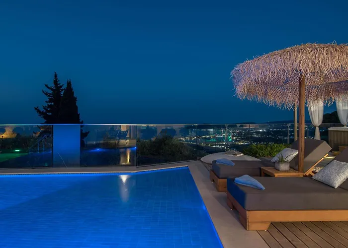 Artemis - Spectacular Views & Ideal For Large Groups, By Zantewize Villa *