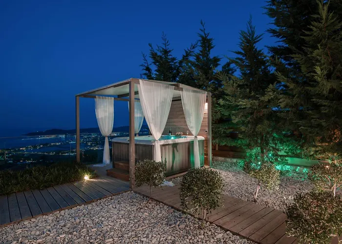 Artemis - Spectacular Views & Ideal For Large Groups, By Zantewize